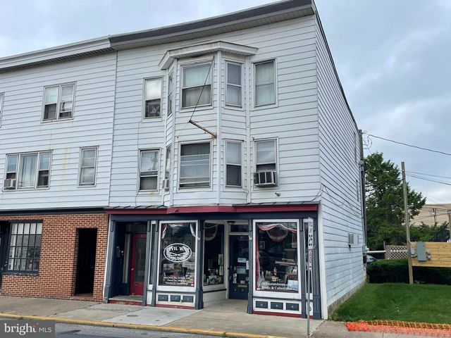 10 S MARKET STREET, Mechanicsburg, PA 17055