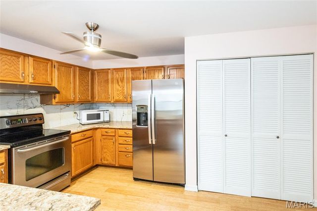 39 Ridgeview Circle Court, Ballwin, MO 63021