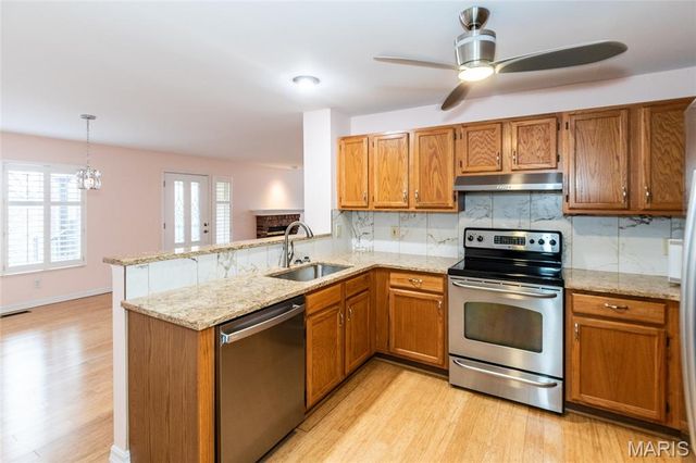 39 Ridgeview Circle Court, Ballwin, MO 63021