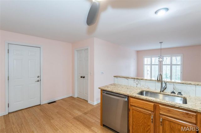 39 Ridgeview Circle Court, Ballwin, MO 63021