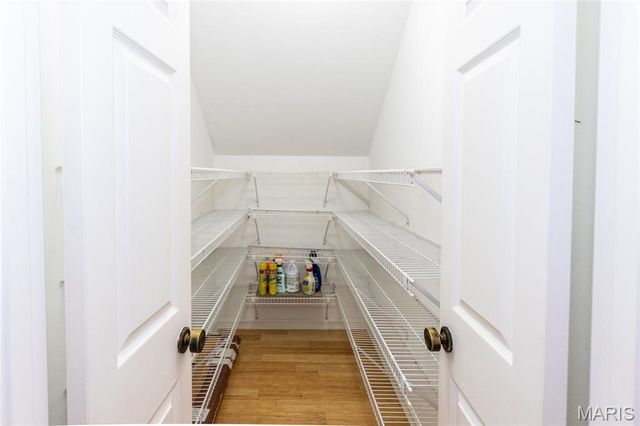 39 Ridgeview Circle Court, Ballwin, MO 63021