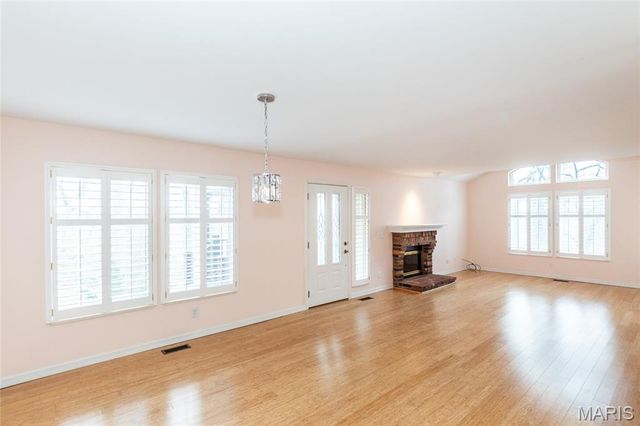 39 Ridgeview Circle Court, Ballwin, MO 63021