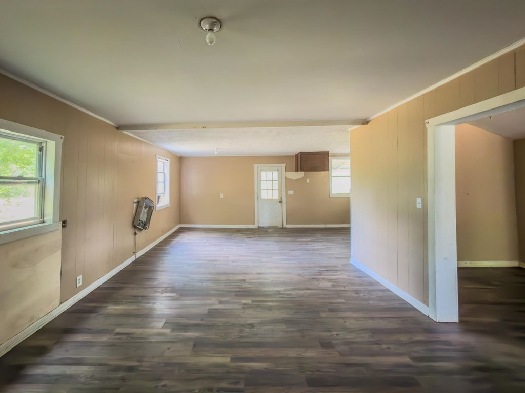 Image 33 of property listing at 49 WILL WHITE Road, Quincy, FL 32351