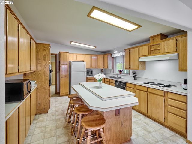 2410 LANCASTER Dr Se 955, Salem, OR 97317