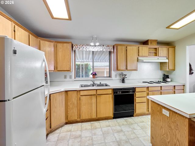 2410 LANCASTER Dr Se 955, Salem, OR 97317