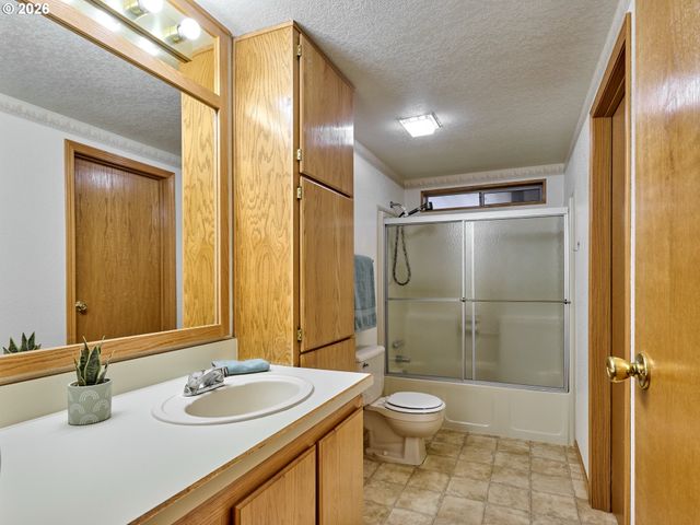 2410 LANCASTER Dr Se 955, Salem, OR 97317