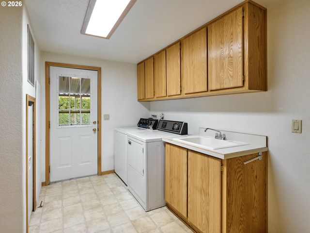 2410 LANCASTER Dr Se 955, Salem, OR 97317