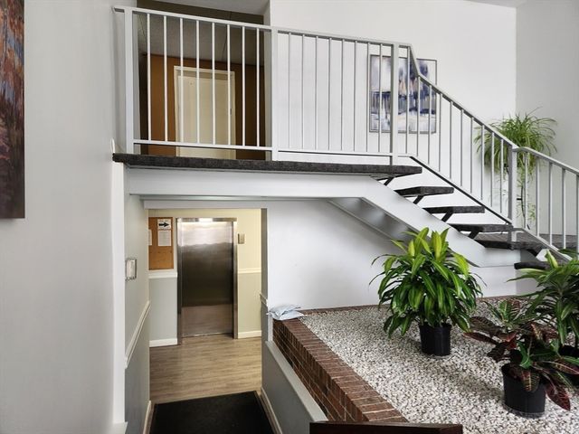 51 Melrose St 1A, Melrose, MA 02176