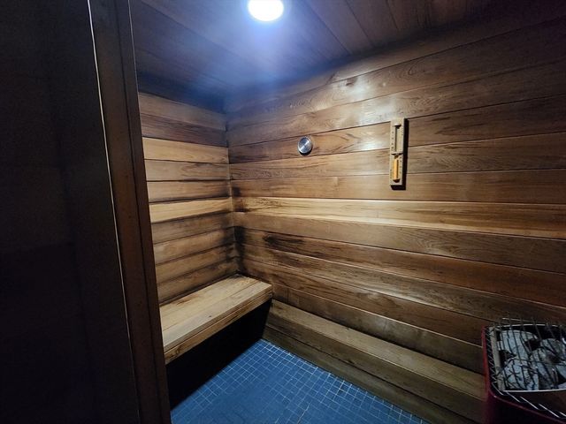 51 Melrose St 1A, Melrose, MA 02176