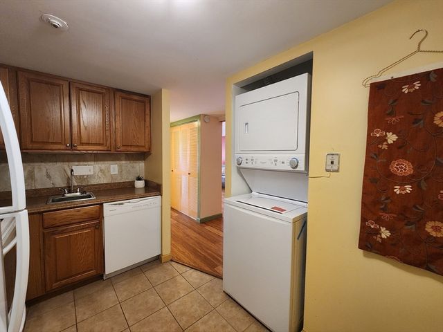 51 Melrose St 1A, Melrose, MA 02176