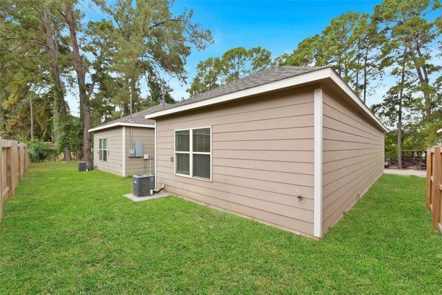 9650 Warm Spring, Willis, TX 77318