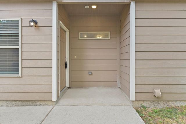 9650 Warm Spring, Willis, TX 77318