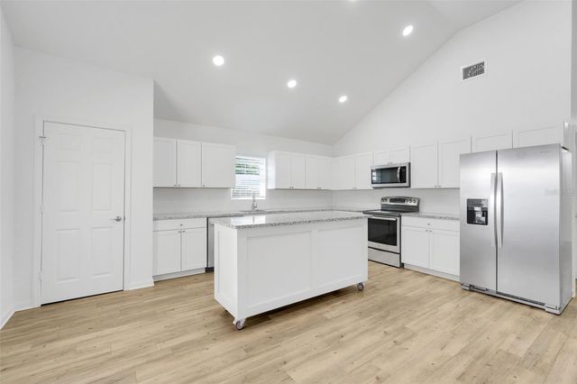 342 NW 9TH AVENUE, Webster, FL 33597