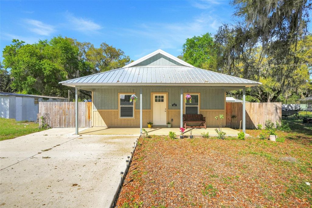 Image 1 of property listing at 342 NW 9TH AVENUE, Webster, FL 33597