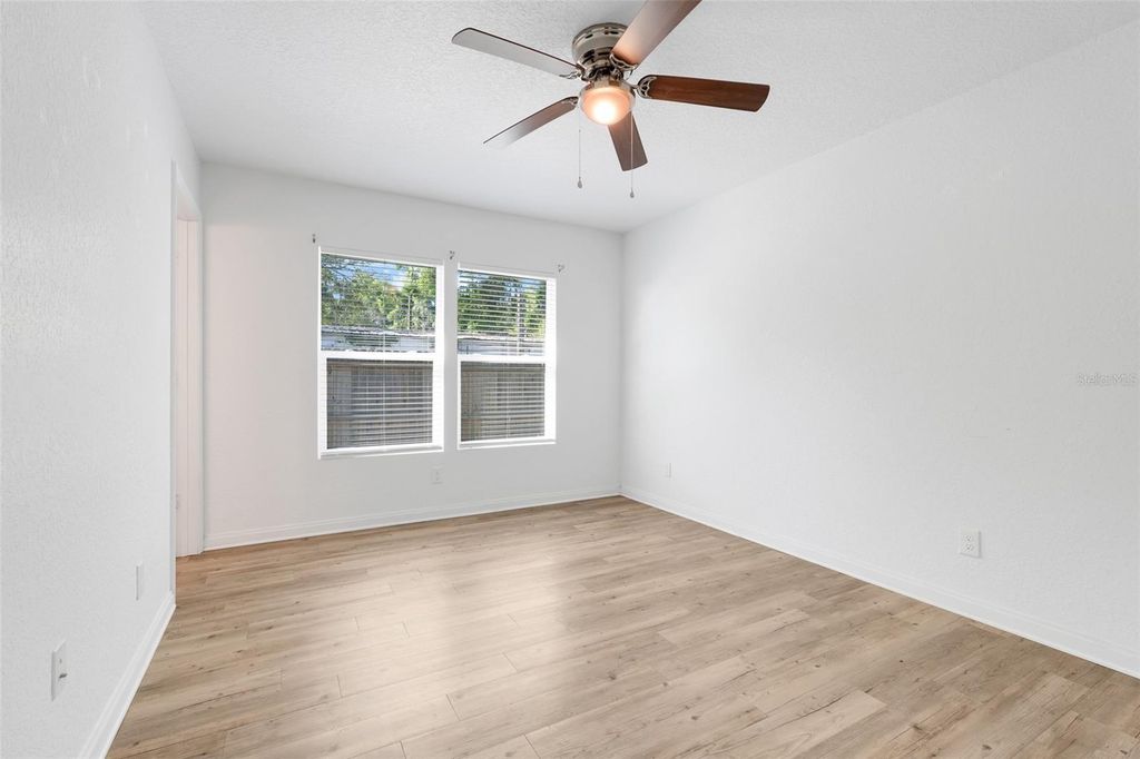 Image 13 of property listing at 342 NW 9TH AVENUE, Webster, FL 33597