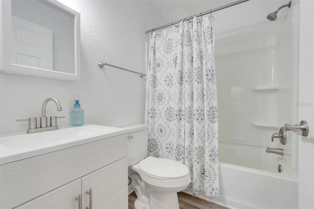 Image 19 of property listing at 342 NW 9TH AVENUE, Webster, FL 33597