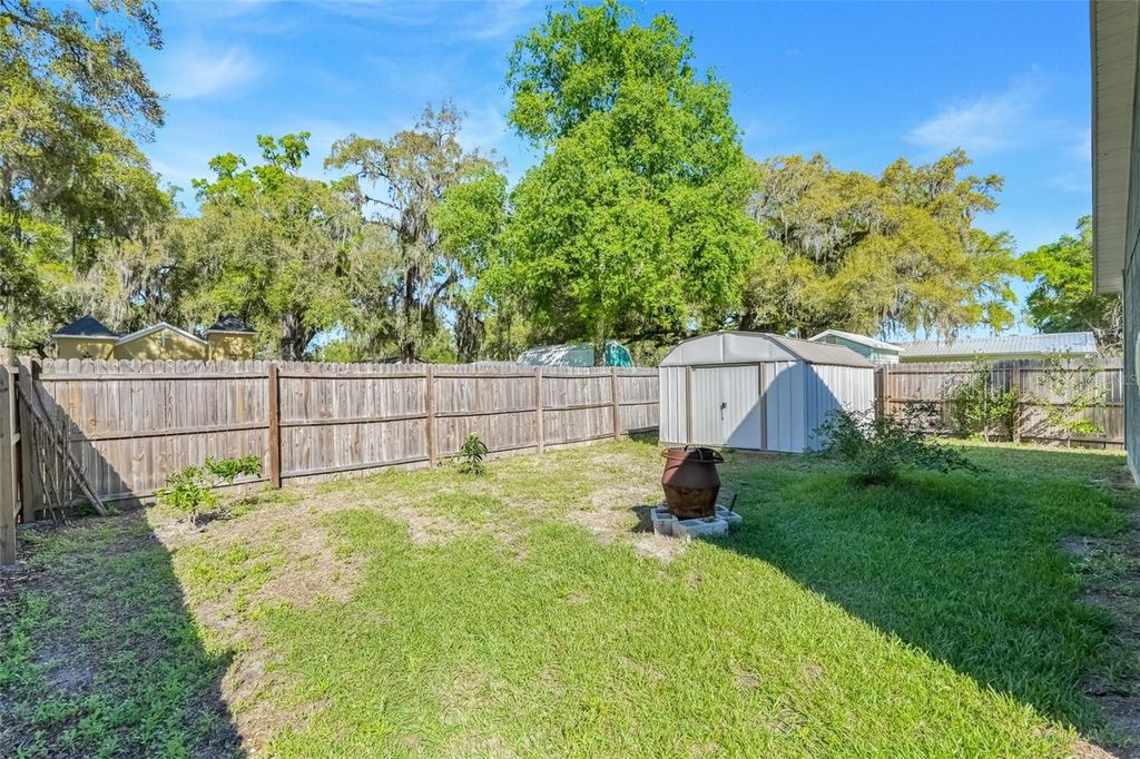 Image 24 of property listing at 342 NW 9TH AVENUE, Webster, FL 33597