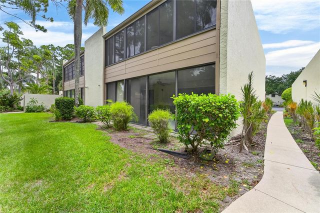 593 LAKESIDE DRIVE 593, Bradenton, FL 34210