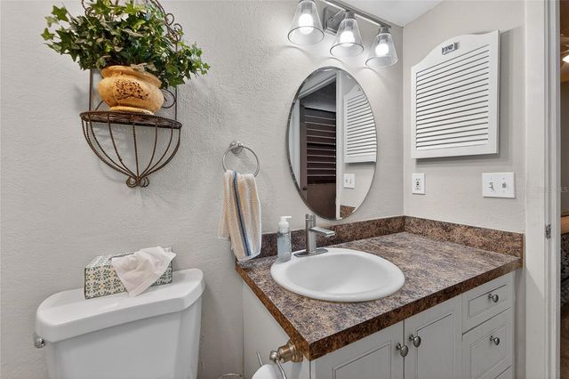 593 LAKESIDE DRIVE 593, Bradenton, FL 34210