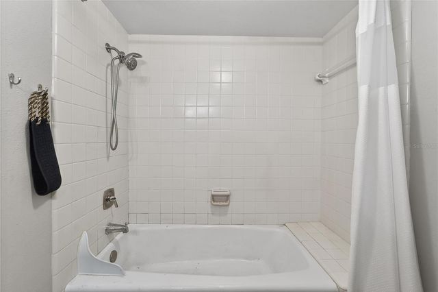 593 LAKESIDE DRIVE 593, Bradenton, FL 34210
