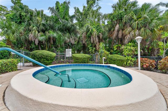 593 LAKESIDE DRIVE 593, Bradenton, FL 34210