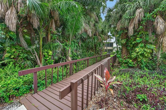 593 LAKESIDE DRIVE 593, Bradenton, FL 34210