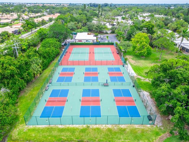 593 LAKESIDE DRIVE 593, Bradenton, FL 34210