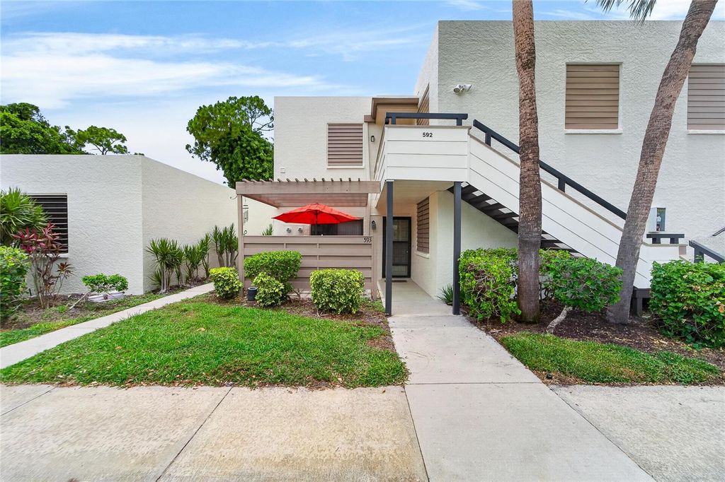 593 LAKESIDE DRIVE 593, Bradenton, FL 34210
