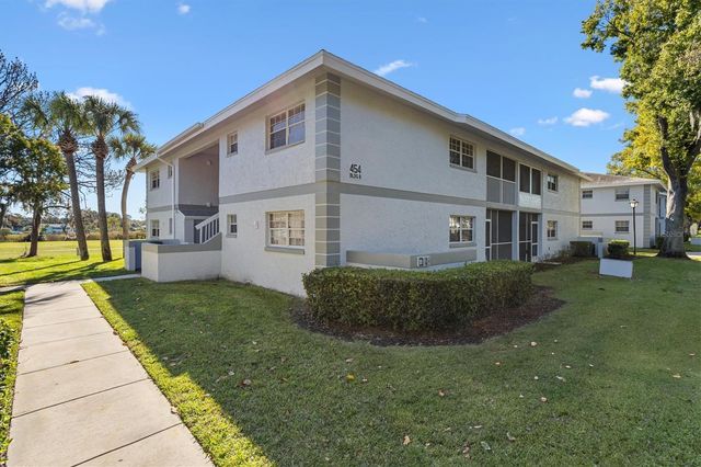 454 FAIRWAYS CIRCLE B204, Ocala, FL 34472