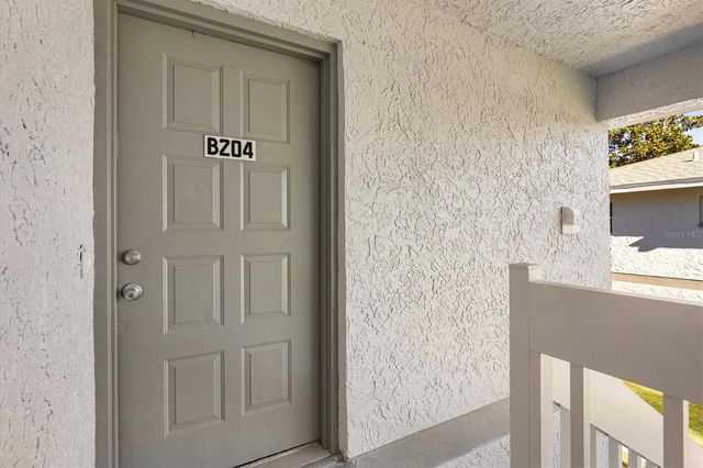 454 FAIRWAYS CIRCLE B204, Ocala, FL 34472