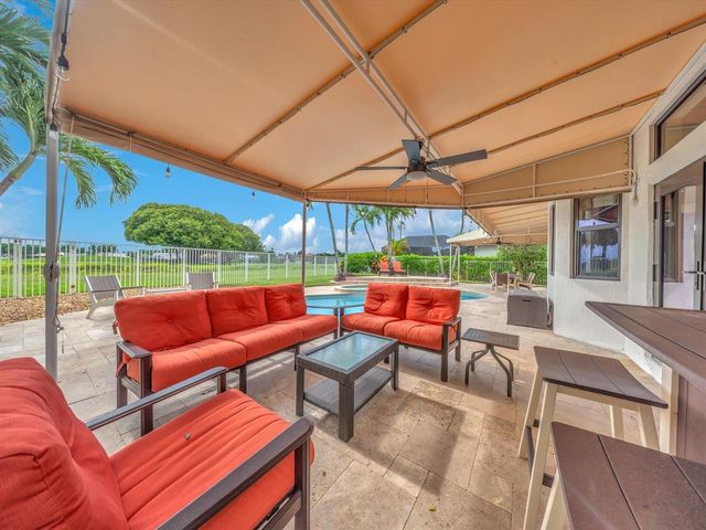 6347 SHADOW TREE Lane, Lake Worth, FL 33463