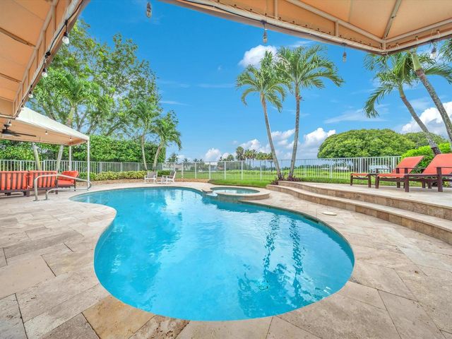 6347 SHADOW TREE Lane, Lake Worth, FL 33463