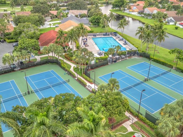 6347 SHADOW TREE Lane, Lake Worth, FL 33463