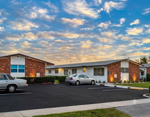2230 Jackson St 1W, Hollywood, FL 33020