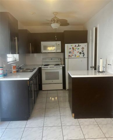 2230 Jackson St 1W, Hollywood, FL 33020