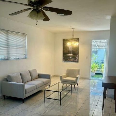2230 Jackson St 1W, Hollywood, FL 33020
