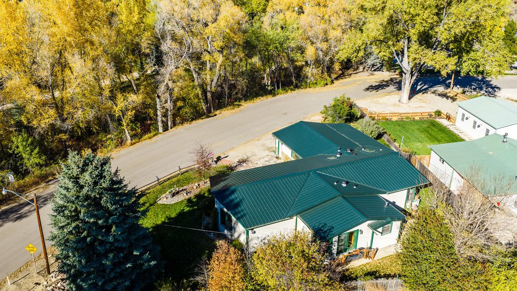 241 E Foote Street, Buffalo, WY 82834 photo 4