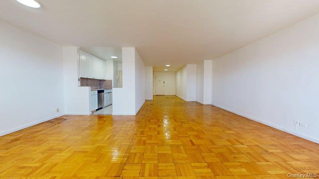 102-30 66th Road 10E, Forest Hills, NY 11375