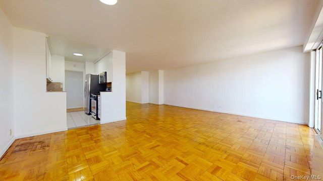 102-30 66th Road 10E, Forest Hills, NY 11375
