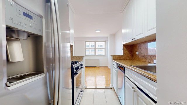 102-30 66th Road 10E, Forest Hills, NY 11375