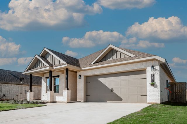 713 Raylan Street, Springtown, TX 76082