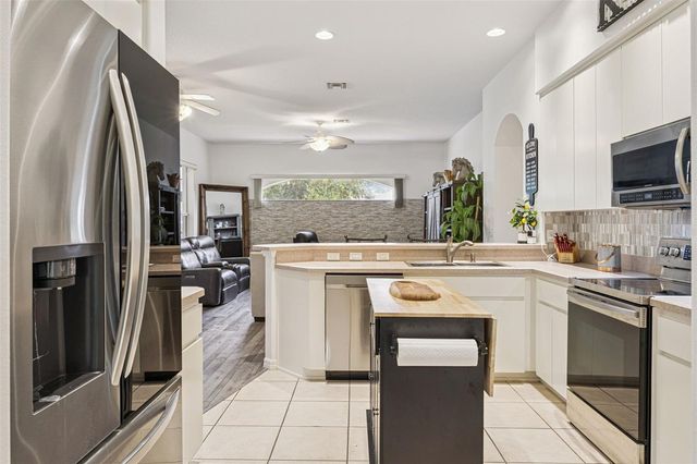 5740 BOUNTY CIRCLE, Tavares, FL 32778