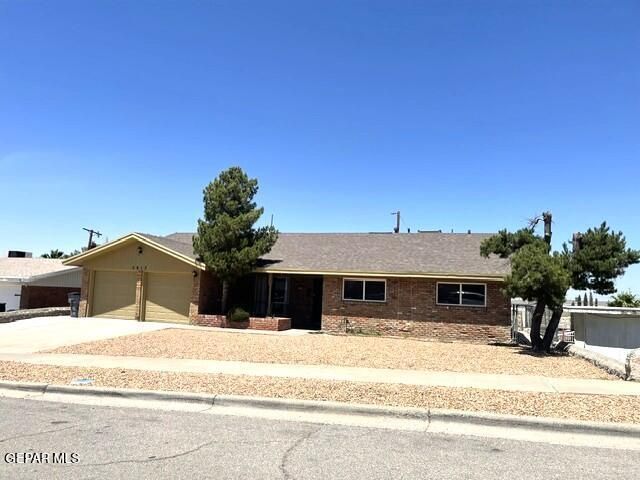 5813 BEAUMONT Place, El Paso, TX 79912