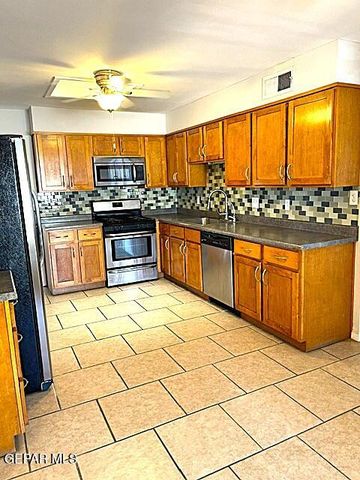 5813 BEAUMONT Place, El Paso, TX 79912