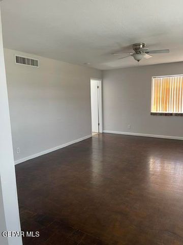 5813 BEAUMONT Place, El Paso, TX 79912