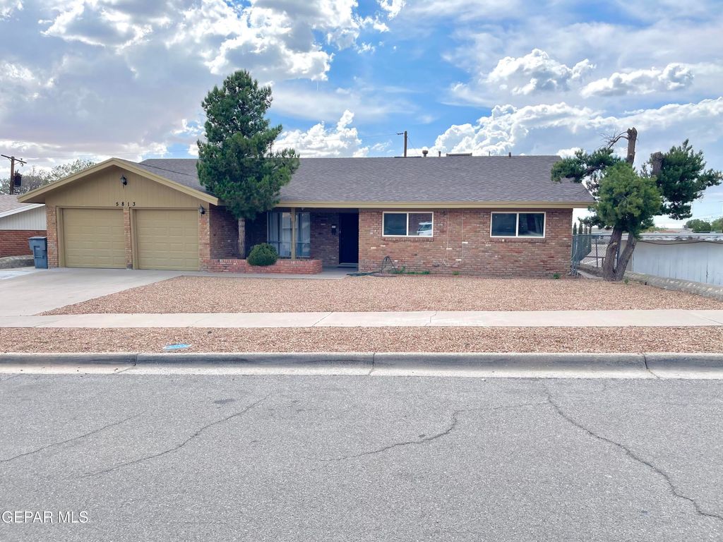 5813 BEAUMONT Place, El Paso, TX 79912