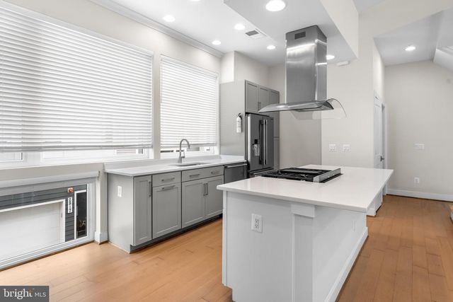 2827 24TH RD S, Arlington, VA 22206