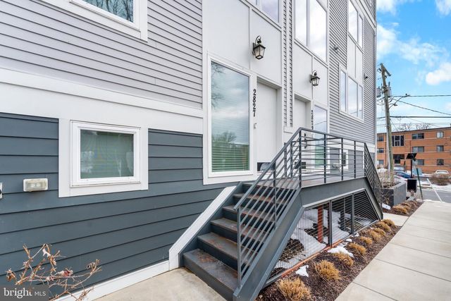 2827 24TH RD S, Arlington, VA 22206