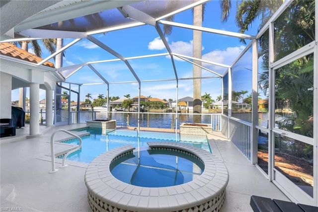 3917 SE 19th AVE, Cape Coral, FL 33904