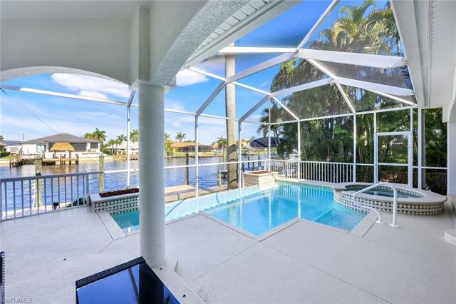 3917 SE 19th AVE, Cape Coral, FL 33904